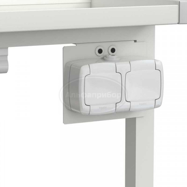 Панель с электрикой для нижней полки 130х109х85 мм