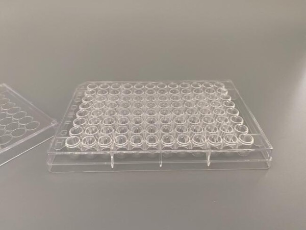 Планшет для ИФА U-образный (круглодонный) 96 лунок с крышкой, стерильный