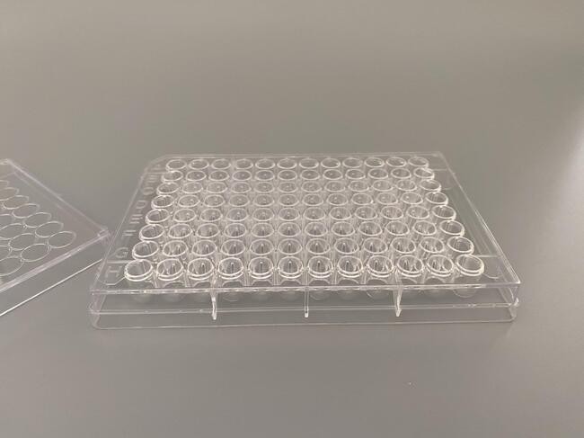 Планшет для ИФА U-образный (круглодонный) 96 лунок с крышкой, стерильный