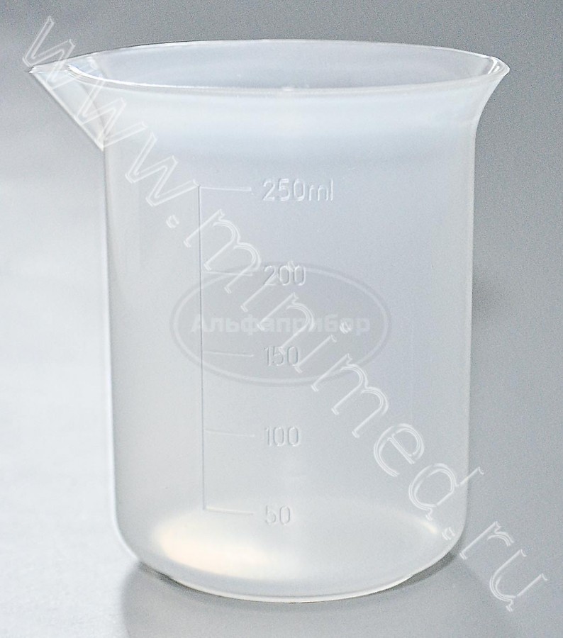 Стакан с носиком градуированный, 250мл, п/п, упаковка 1/100шт