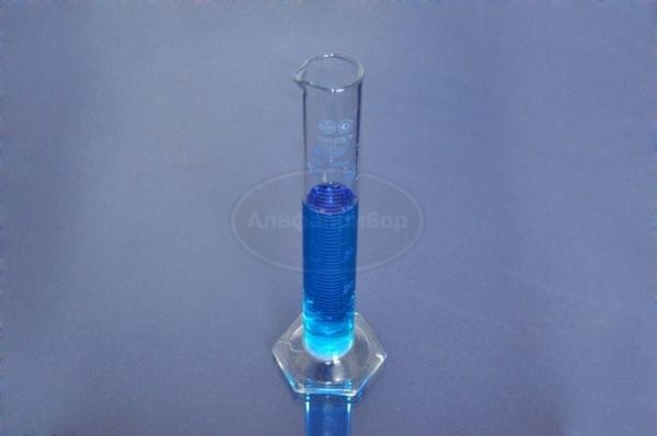 Цилиндр мерный 1-250-2 с носиком на стеклянном основании