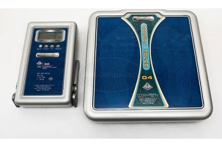 Медицинские напольные весы ВМЭН-150-50/100-Д1-А (батарея)