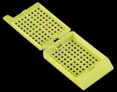 Биопсийные кассеты с крышкой, маленькие квадратные ячейки, желтые (500 шт.)